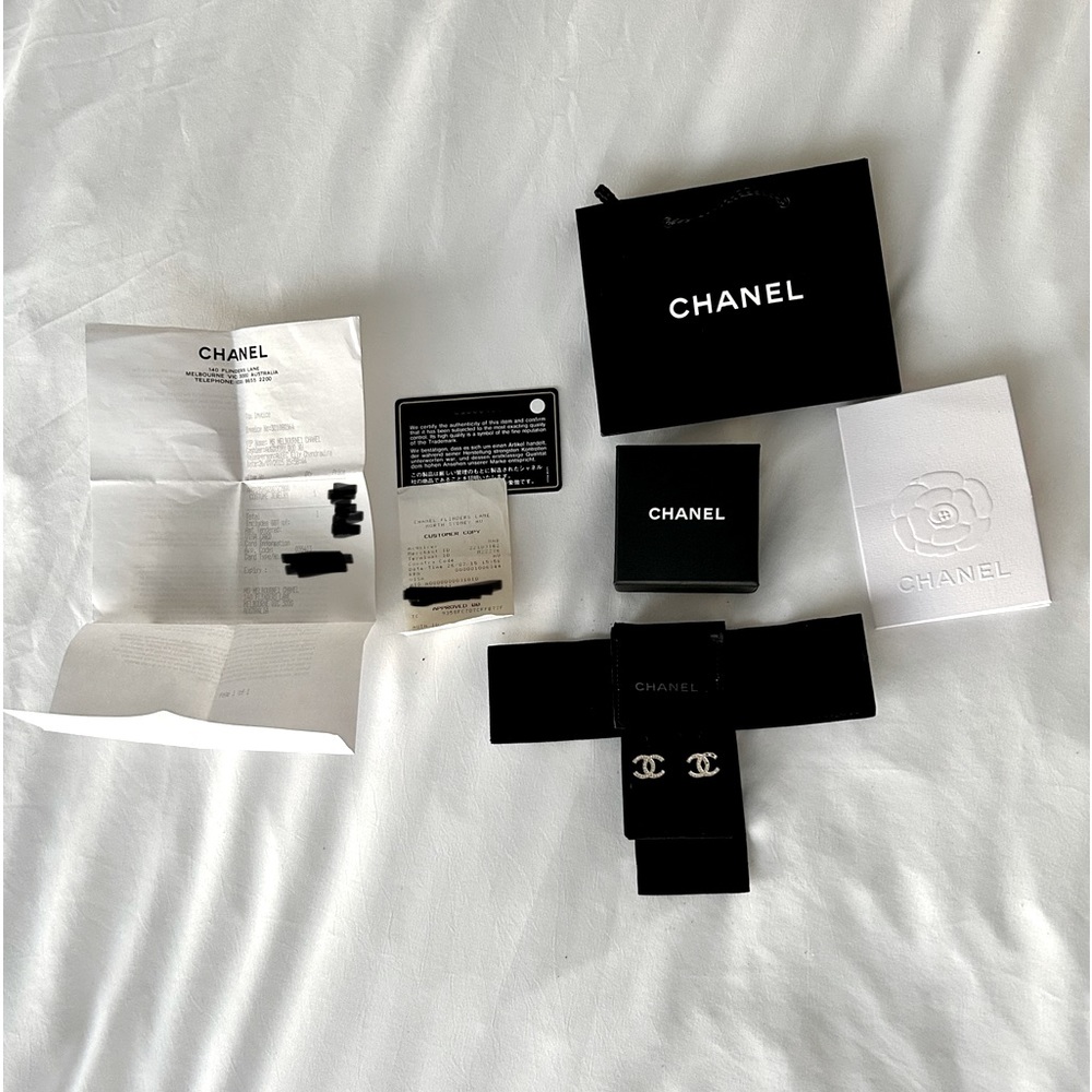 Authentic Chanel A15 Light Gold CC Crystal Diamante Stud Earrings